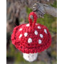 Fairy Garden by DROPS Design - Jule Fluesopp Hekleoppskrift 9 cm