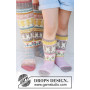 Dancing Bunny Socks 2 av DROPS Design - Sokker Strikkeoppskrift Str. 24-43