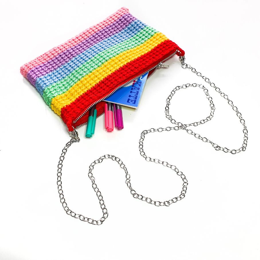 crochet rainbow clutch 